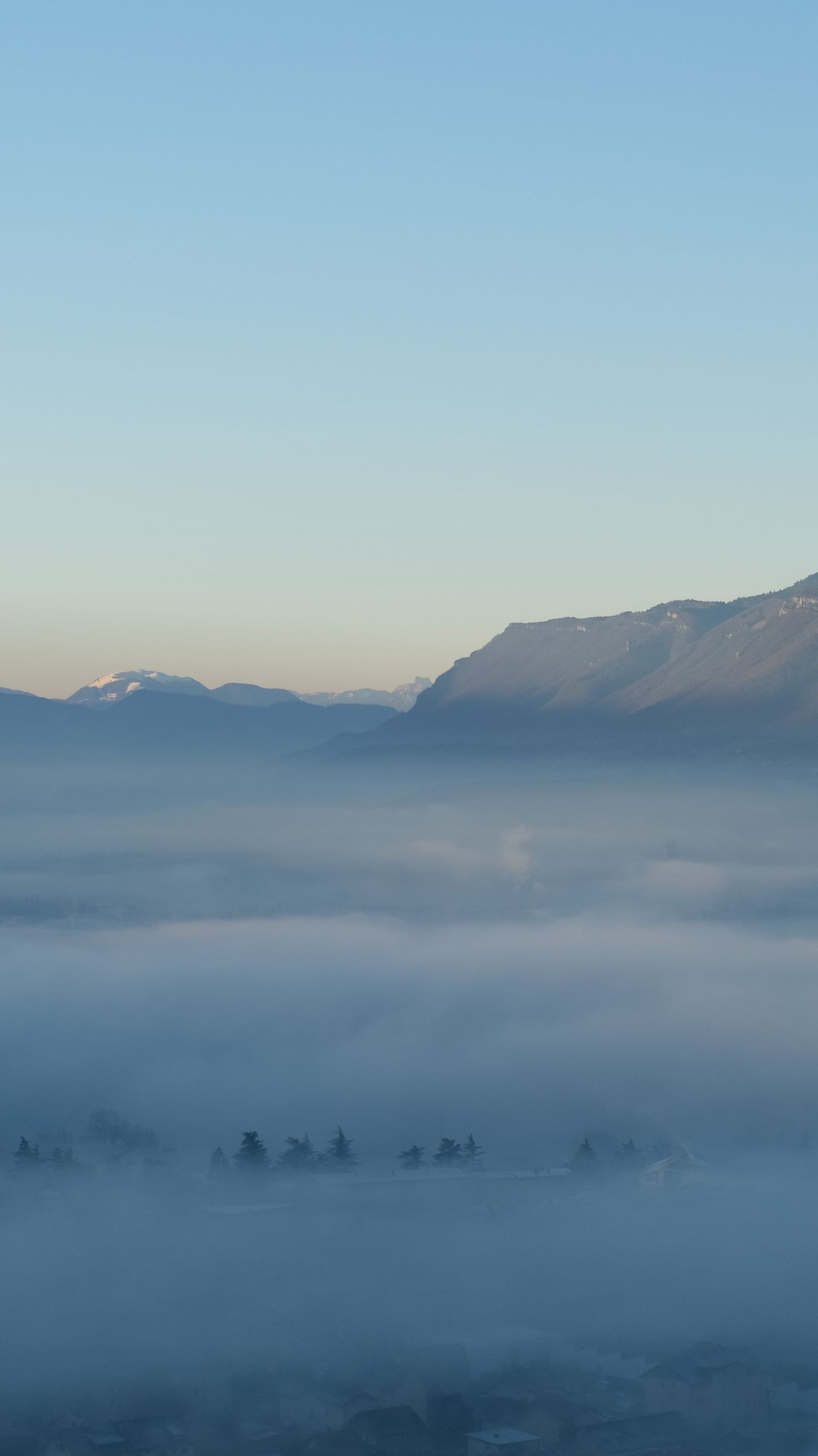 mountains_slope_fog_6562481